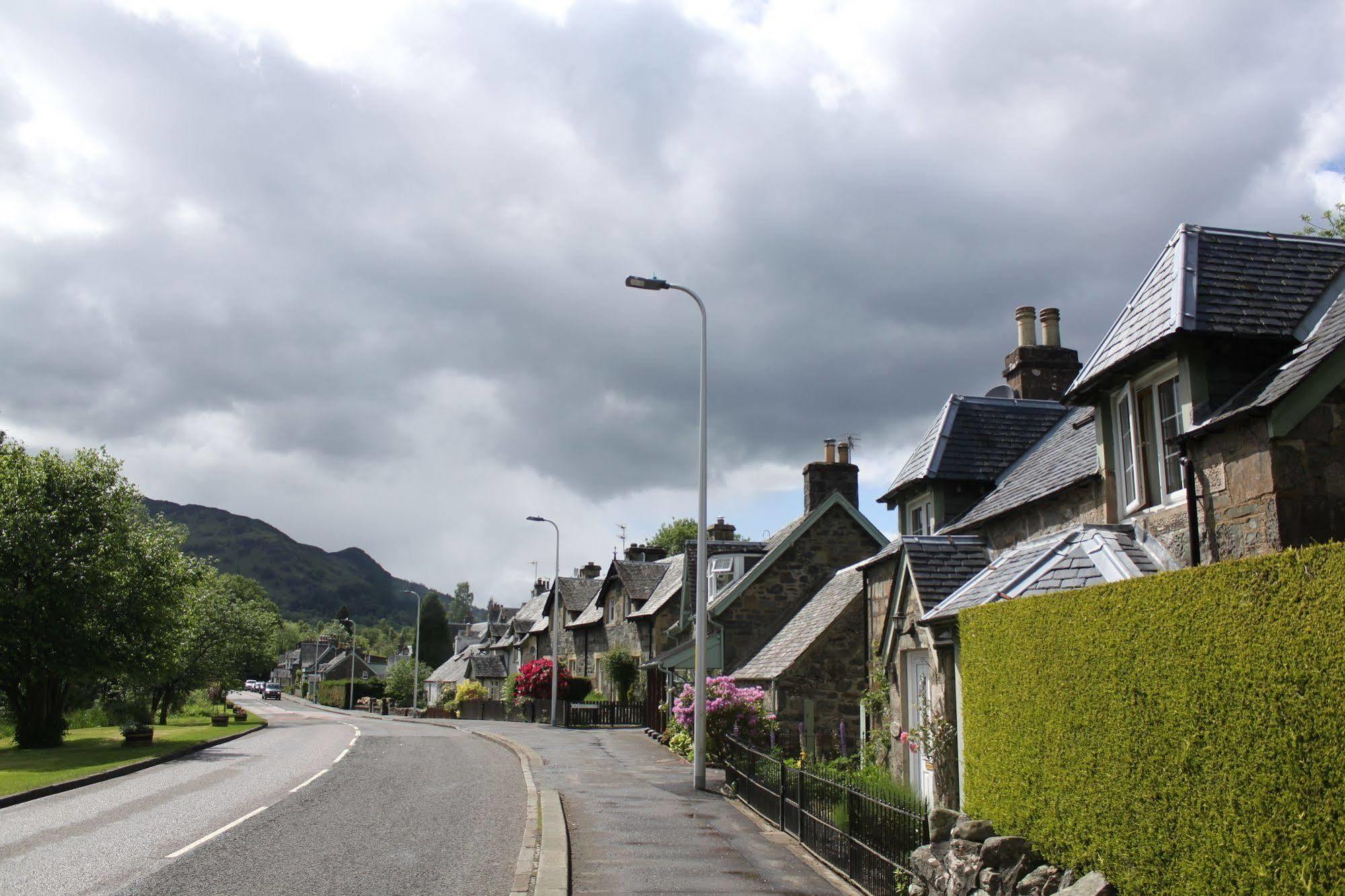 Glenalbyn Cottage Saint Fillans Exterior foto